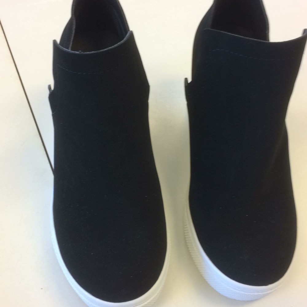 Sneaker wedges